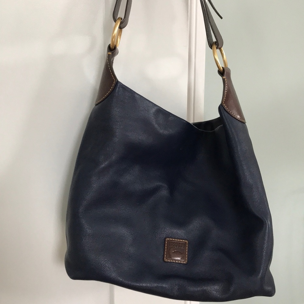 Dooney & Bourke large shoulder bag